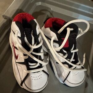Nike Kids White and Black Sneakers with Red Accents